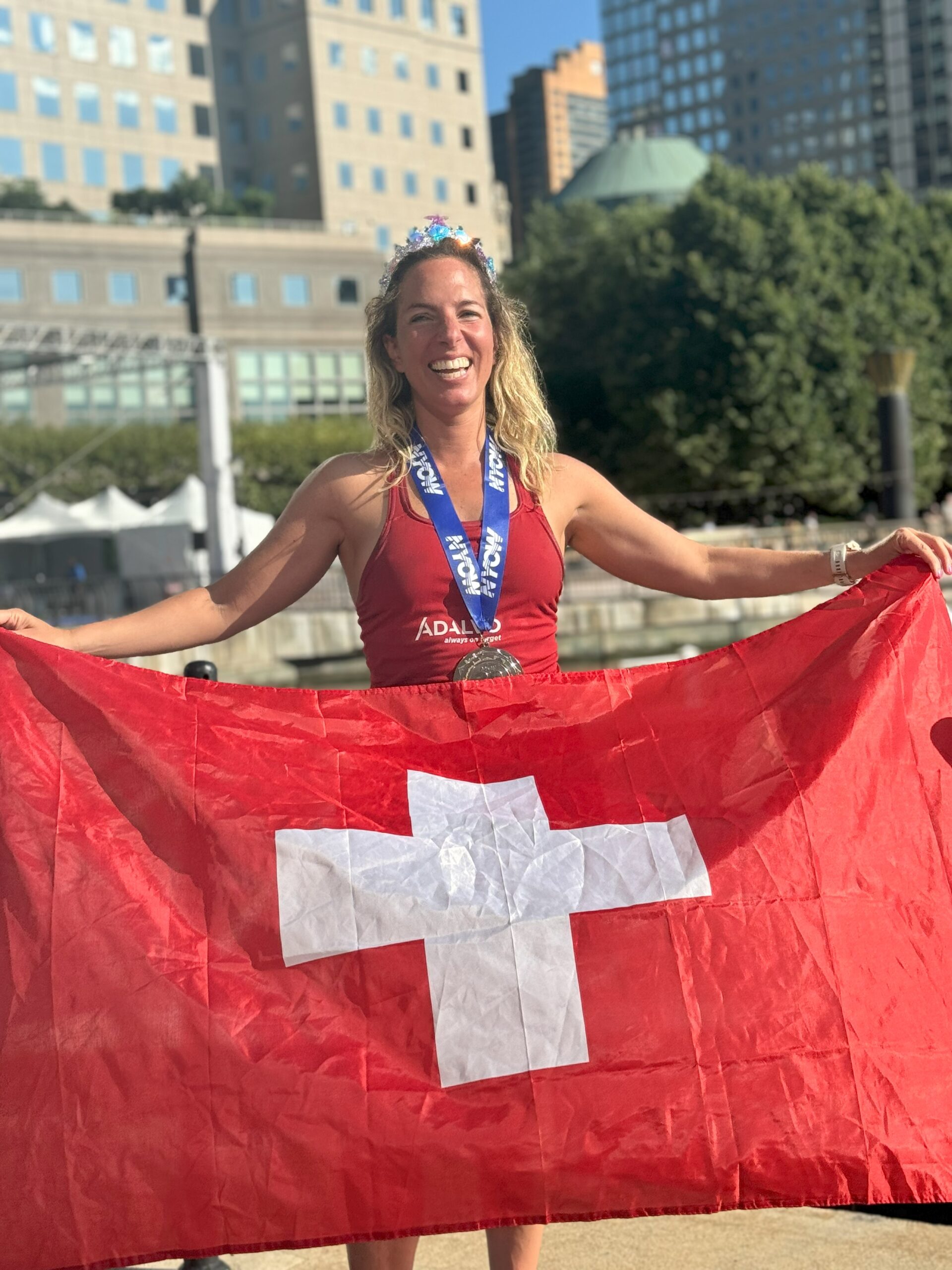 Deniz Kayadelen bricht Geschwindigkeitsrekord beim Manhattan Swim und gewinnt Triple Crown
