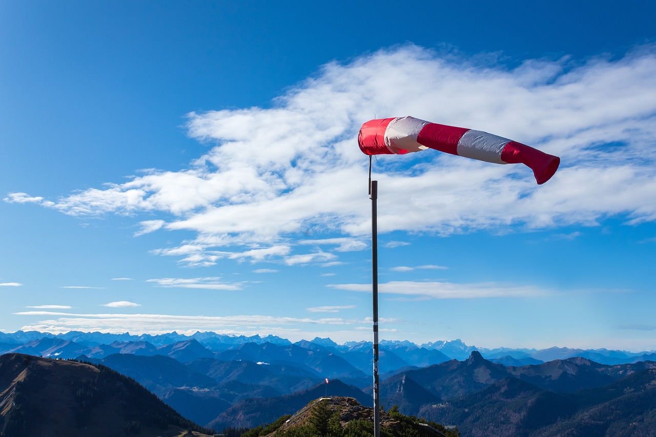 Wetterbericht für 7. Oktober 2024: Föhnlage und milde Temperaturen