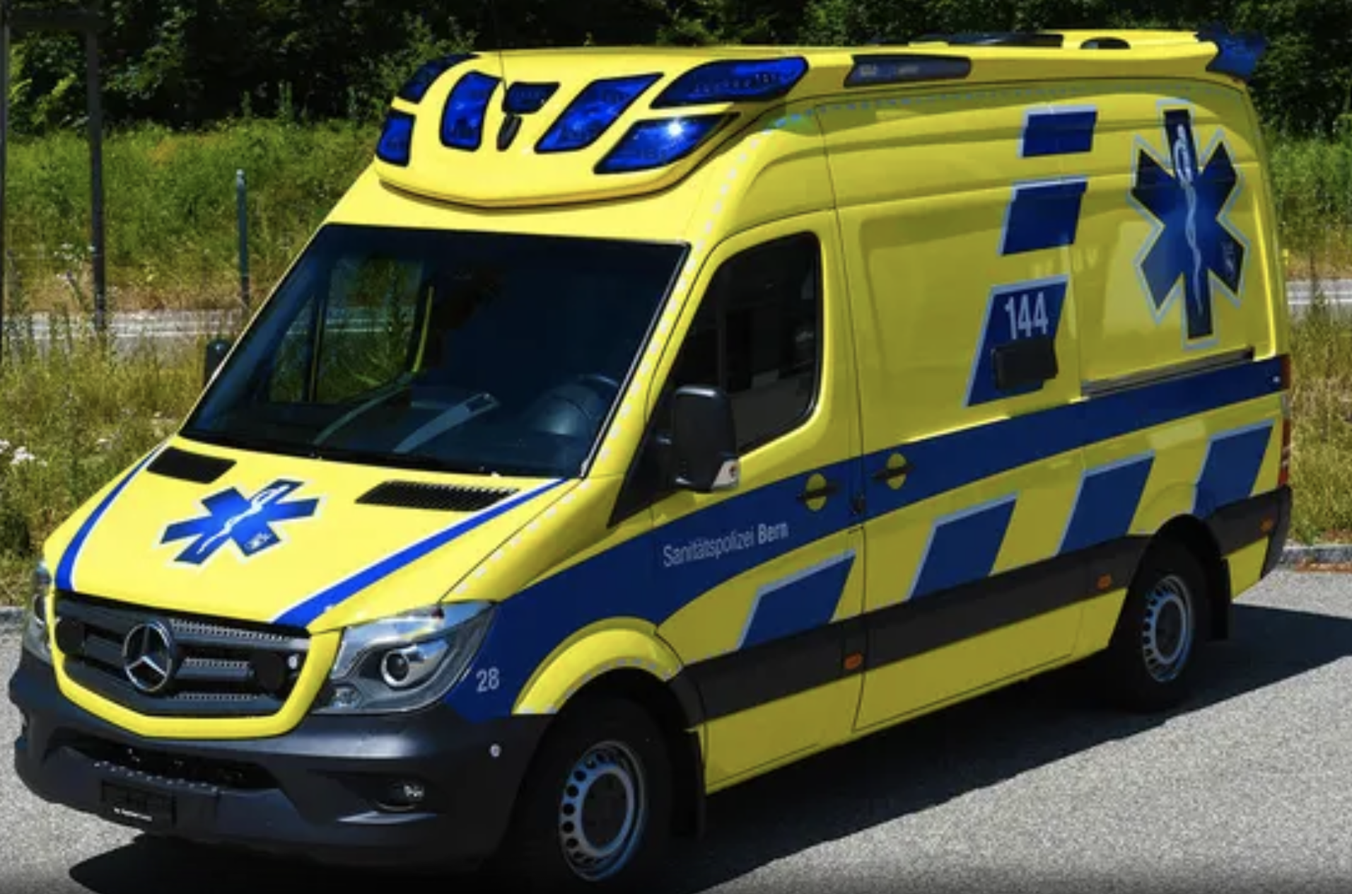 Schwarzenburg BE: Autolenker bei Selbstunfall schwer verletzt