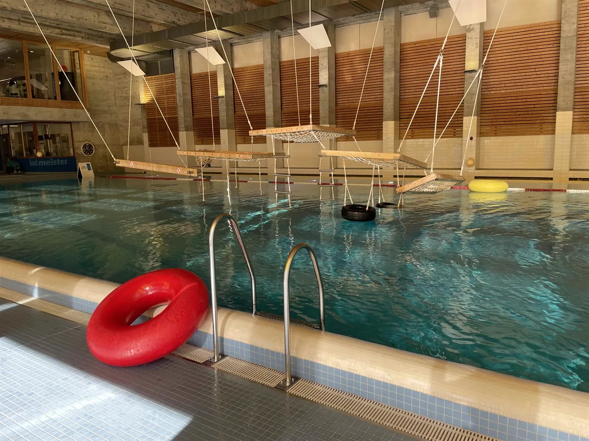 Unfall im Hallenbad Davos GR: 12-jähriger Knabe musste reanimiert werden!