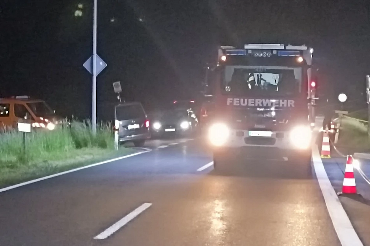 Tödliche Schüsse an Grenze: Mann greift Beamte mit Waffe an