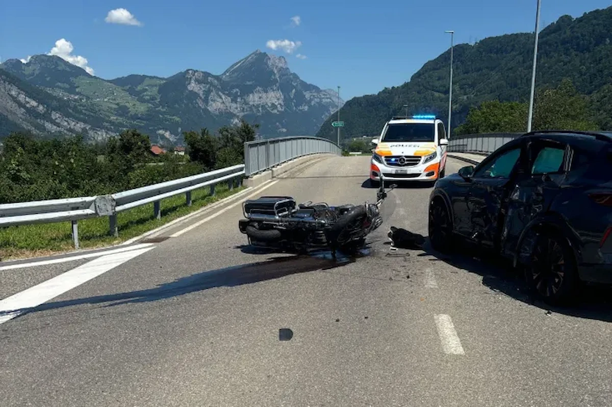 Tödlicher Crash in Oberurnen GL: Motorradfahrer stirbt