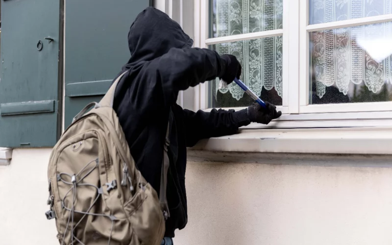 Einbrüche in Montlingen SG und Buchs SG: Bargeld und Sachschaden