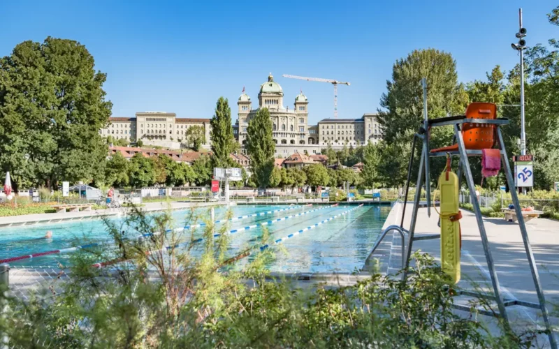 Rekord im Sommer 2025: Über 900’000 Gäste in Berner Freibädern