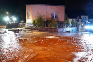 Schlammlawine über Obergurig (D): Dorf nach Starkregen verwüstet