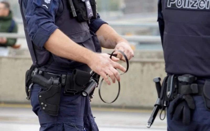 Flughafen Zürich: Vier Festnahmen nach Tabak- und Schmuckdiebstählen